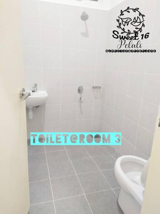 Sweet 16 Pelali Homestay Pengerang Extérieur photo
