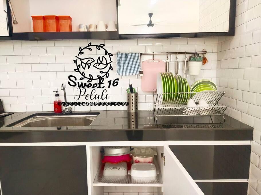 Sweet 16 Pelali Homestay Pengerang Extérieur photo